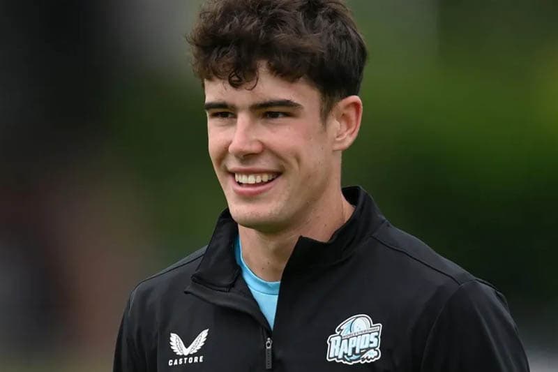 Josh Baker: 20 හැවිරිදි දඟ පන්දු යවන්නාගේ අකල් මරණයෙන් එංගලන්තය කම්පා වෙයි