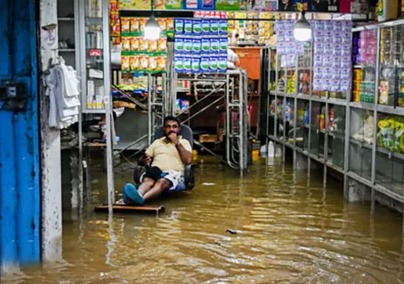 ගංවතුර පවතින අවස්ථාවලදී ඔබ නොකළ යුතු දෑ මොනවා ද?