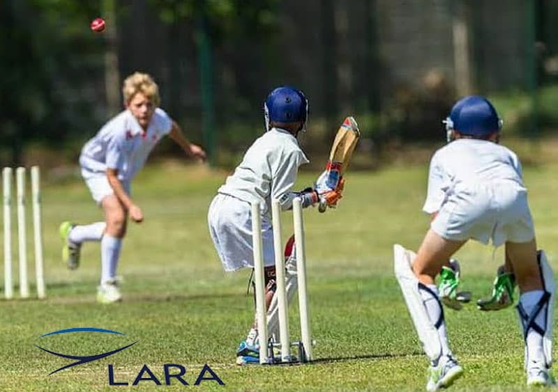 ක්රිකට් ක්රීඩාව පාසලේ ප්රධාන විෂයක් වෙයි