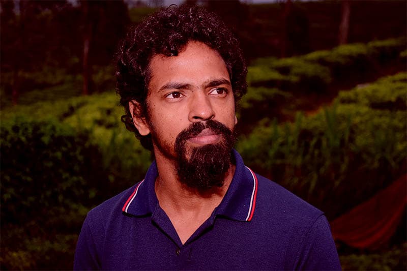 ලෝගානන්දන්: අඳුරු කඳු පෙතකට - එළිය ගෙන එන නාට්යකරුවා - (විකුම් ජිතේන්ද්ර)