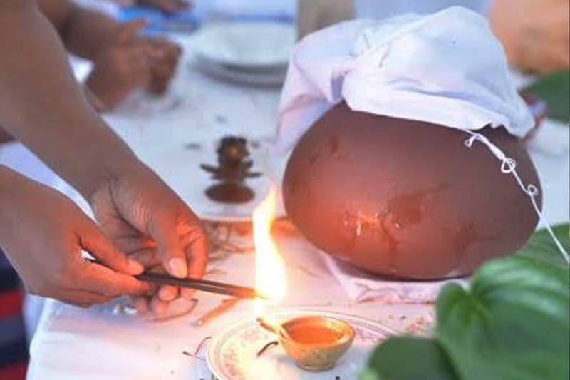 මසාරු එමොටෝගේ කෙබරය පිරිත්වලට ඈඳා ගැනීම | තාරක වරාපිටිය