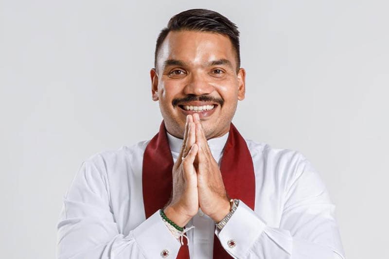 නාමල් දැක්ම හැදුණු හැටි - (එරන්ද ගිනිගේ)