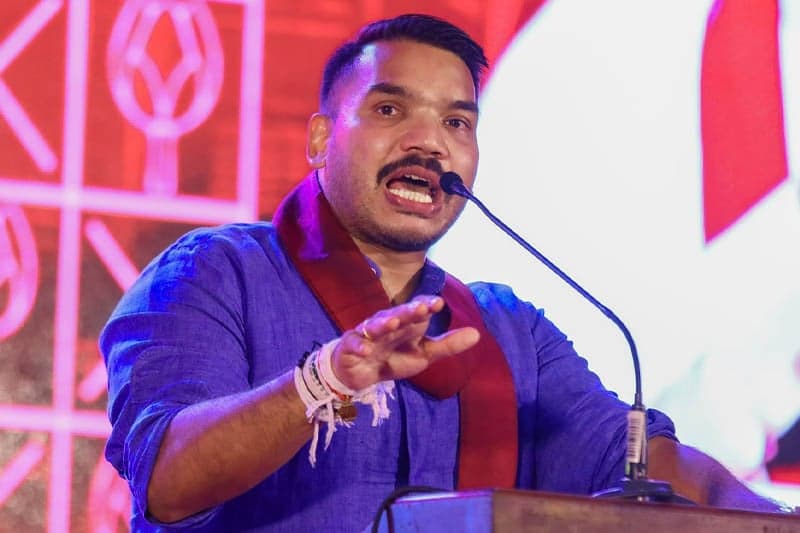 'එජාපයයි - සජබයි එකතුවෙනවා නම් හොඳයි' - නාමල් රාජපක්ෂ