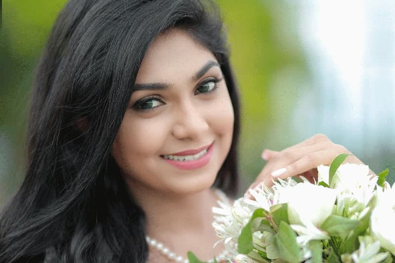 'මට ඉස්සර ඉදන්ම උවමනාව තිබුණා කොළඹට ඇවිල්ලා ජීවිතේ වෙනසක් කර ගන්න ඕනෙ කියන එක' - නයෝමි තක්ෂිලා (video)