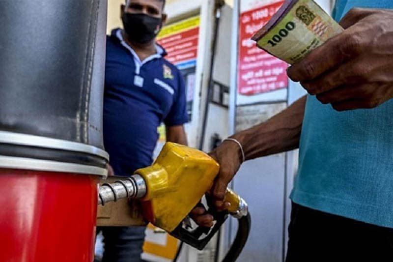 ලංකාවේ ඉන්ධන ටෙන්ඩර් රුසියානු රාජ්ය සමාගම්වලට විවෘත වෙයි