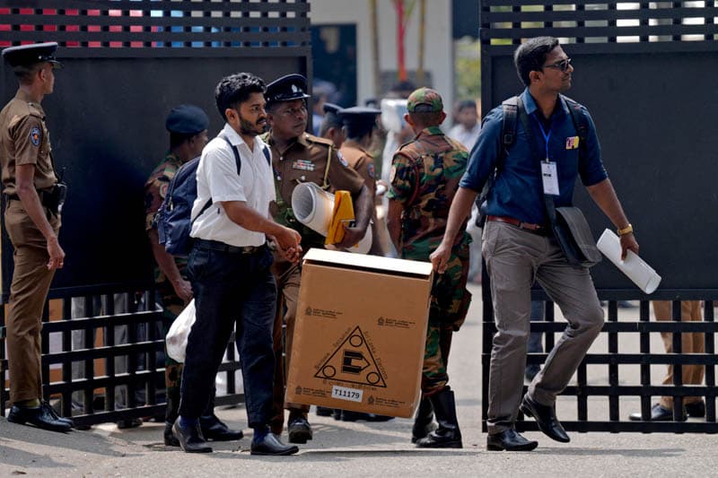 මේ ඡන්දය මෙච්චරම සාමකාමී වුණේ කවුරුන් නිසා ද? - (මහාචාර්ය ප්රණීත් අභයසුන්දර)