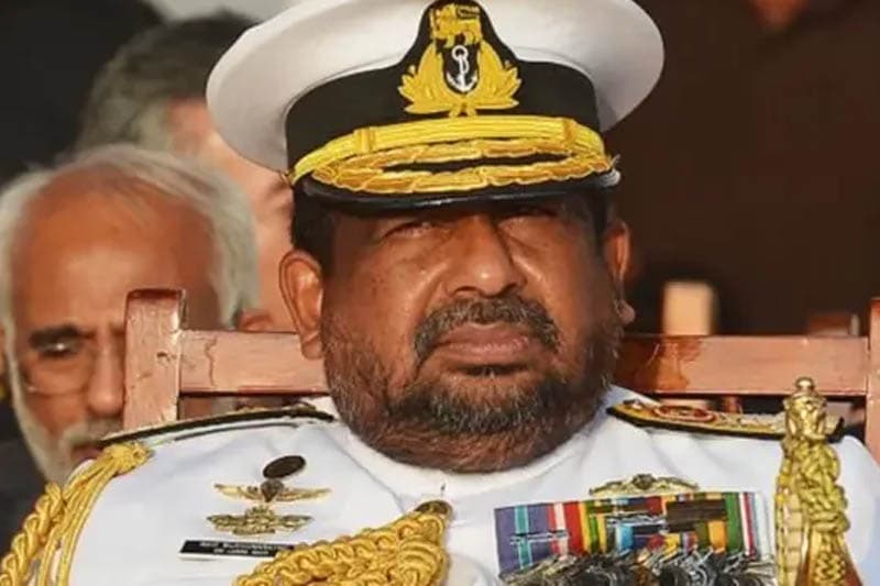 තරුණයන් 11 දෙනෙකු අතුරුදහන් කිරීම : හිටපු නාවික හමුදාපති රවීන්ද්ර විජේගුණරත්න යළිත් සැකකරුවෙකු වෙයි!