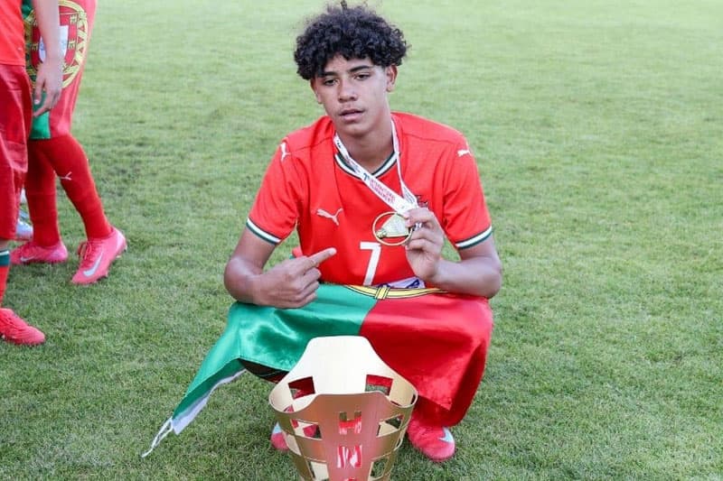 රොනාල්ඩෝගේ 14 හැවිරිදි පුතා පෘතුගාලය වෙනුවෙන් පළමු ගෝලය ලබා ගනී