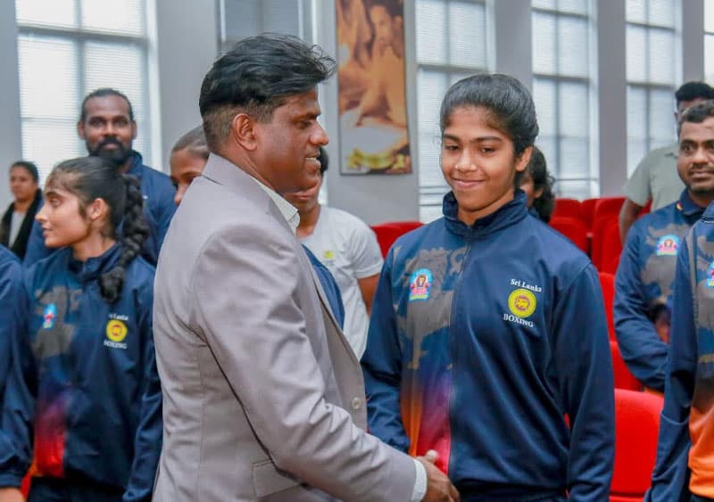 'බොක්සිං දස්කම් දක්වන දරුවන්ට ශිෂ්යත්ව ලබා දෙනවා' - ක්රීඩා නි.ඇමති සුගත් තිලකරත්න