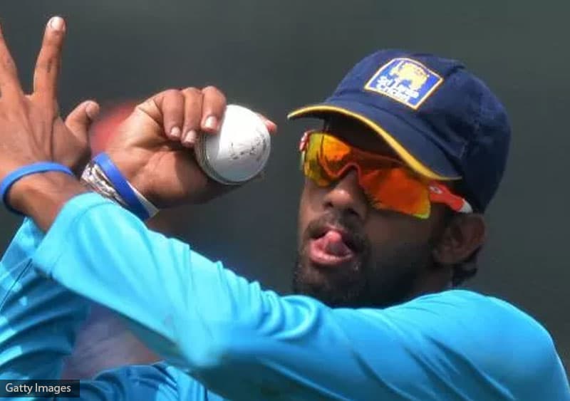 සචිත්ර සේනානායකගේ විදෙස් ගමන් තහනම් වූයේ ඇයි?