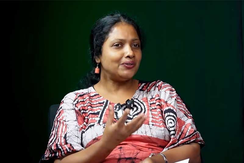 කවිය කියන්නෙ අදහස් ප්රකාශ කරන්න පුළුවන් තීව්ර මාර්ගයක් - රසිකා මුහන්දිරම්ගේ (වීඩියෝ)