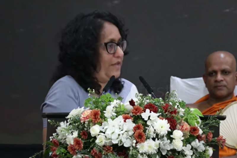 ආණ්ඩුව කොයිතරම් හුදකලා වෙලාද .....
