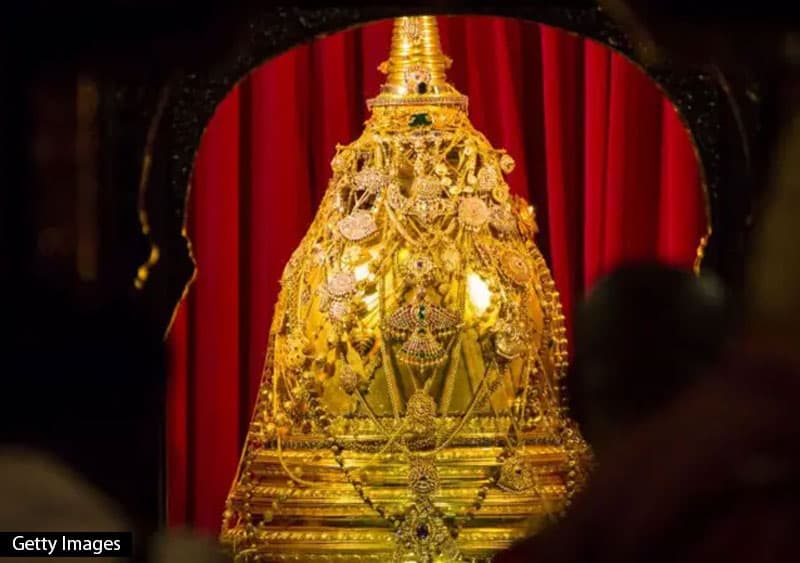 'දළදා දැක්ම': සියවස් ගණනාවක් පුරා දළදාව රාජ්යත්වයේ සංකේතයක් වූයේ කෙසේ ද?