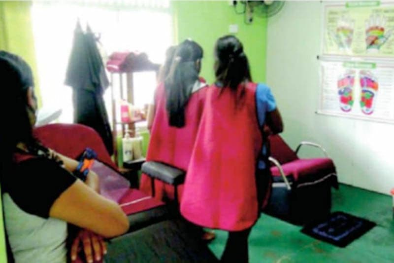 තෙරපිවරියෝ ද මනුෂ්යයෝ ය! - (නිමල් වීරසිංහ)