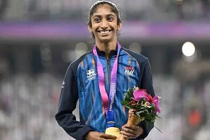 තරුෂි අවුරුදු හතරකට අමෙරිකාවට යයි