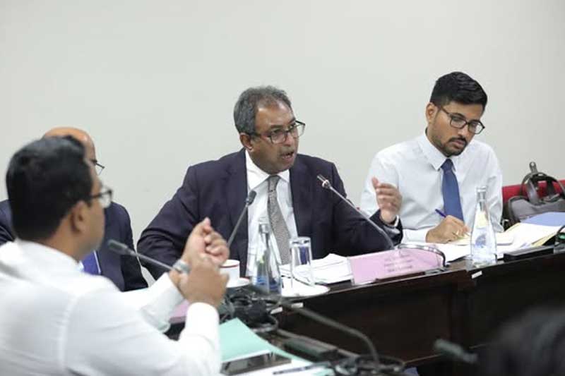 බඩු ගෙන්වීමේ මුවාවෙන් රුපියල් කෝටි 21,470ක විදේශ විනිමය රටින් පන්නලා: CIDයෙන් පාර්ලිමේන්තු මුදල් කමිටුවට හෙළිදරව්වක්!