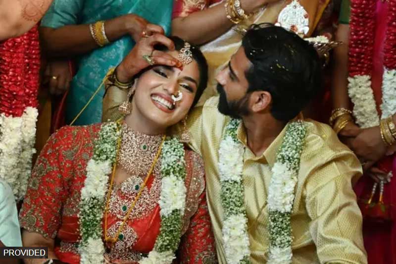ජීවන් තොණ්ඩමන් සමග අතිනත ගත් ඉන්දීය වෛද්ය සිසුවිය කවුද?