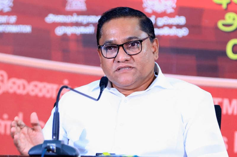 'පාස්කු ප්රහාරයට සම්බන්ධ අයට එරෙහිව අනිවාර්යයෙන්ම නීතිය ක්රියාත්මක කරනවා' - කැබිනට් ප්රකාශක