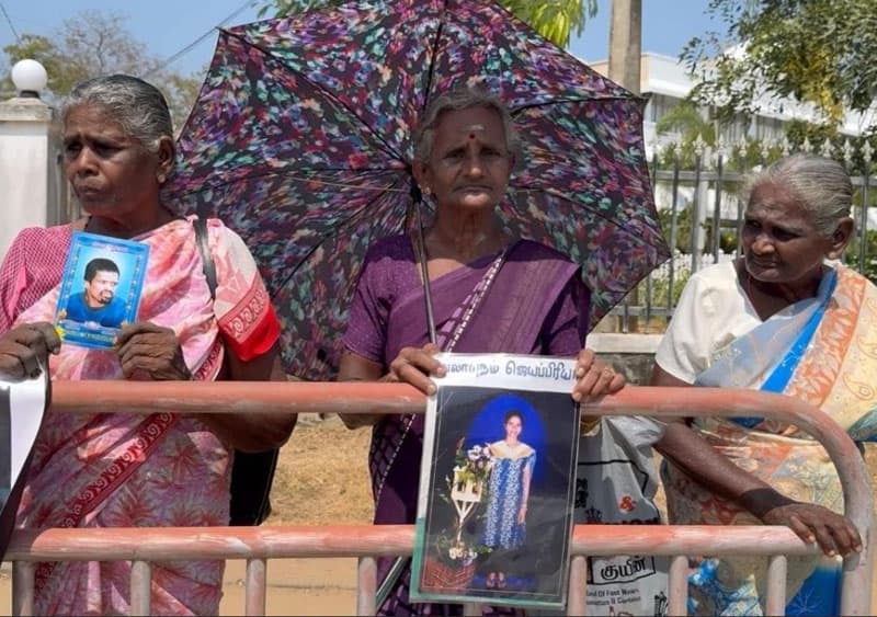 කාන්තා දිනයේ ‘රැවටිලිකාර’ OMP කාර්යාලයට දෙමළ මව්වරුන්ගේ විරෝධය