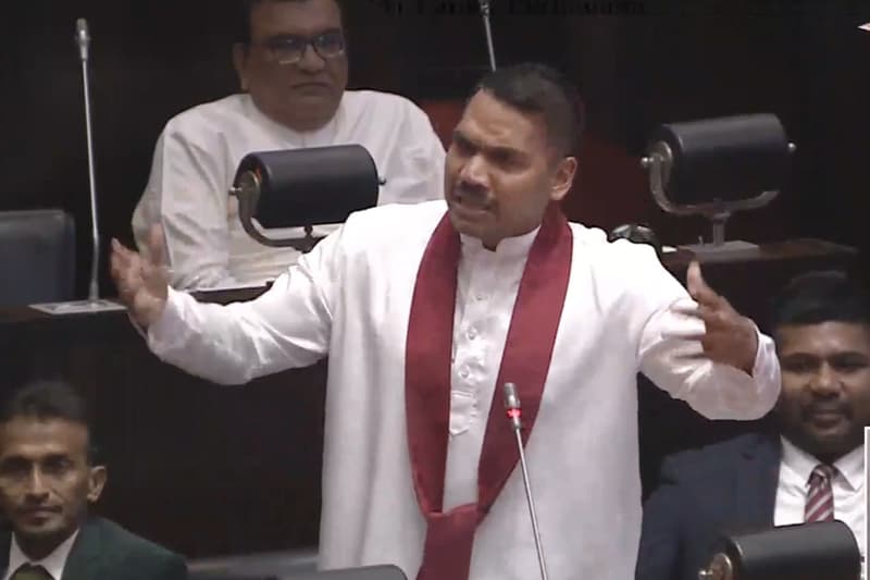 ජීවන වියදම සහ ඖෂධ හිඟය ගැන නාමල්ගෙන් පාර්ලිමේන්තුවේදී බරපතල විවේචනයක්