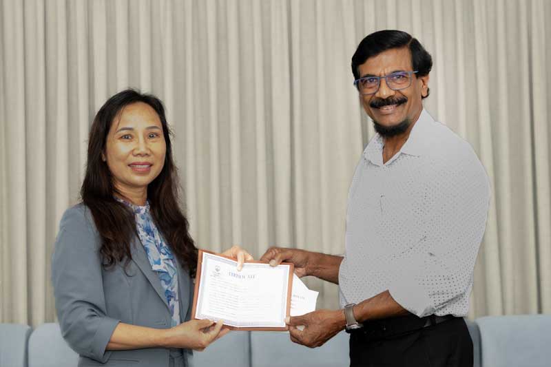 ලංකා - වියට්නාම සබඳතා නව මාවතකට: වියට්නාම තානාපතිනිය සහ ජවිපෙ ප්රධාන ලේකම් අතර විශේෂ හමුවක්!