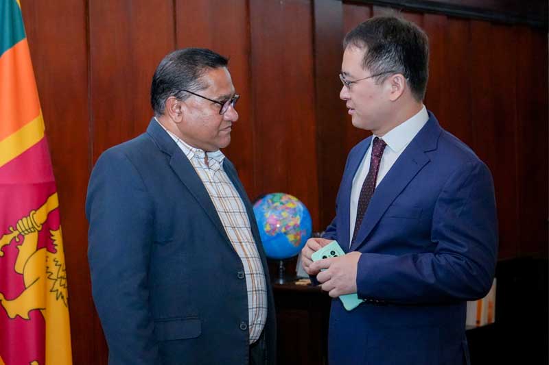 චීනයේ සයිනොපෙක් වෙතින් ඇමති විජිතට පොරොන්දුවක්