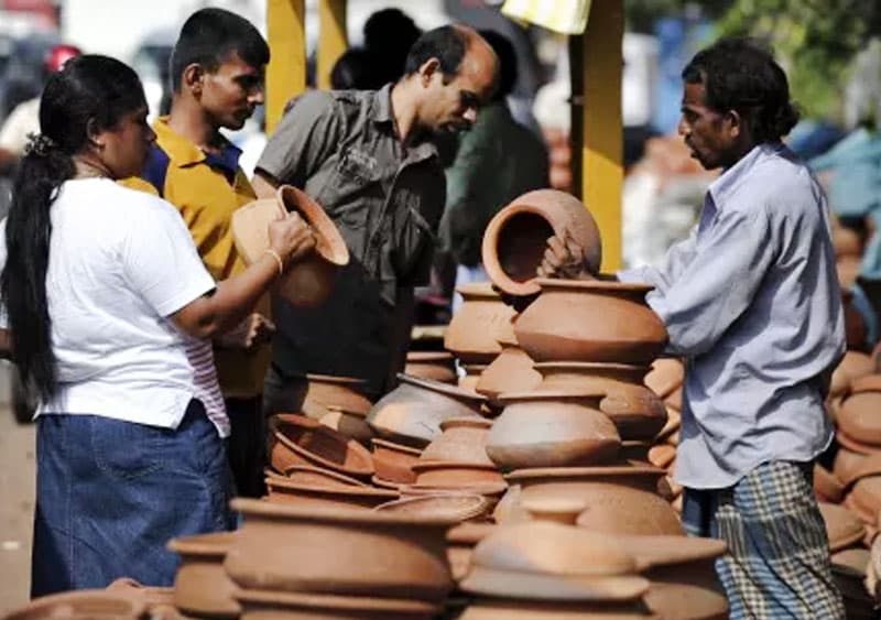 අවුරුද්දට තෑගි දෙන සාස්තරය අලුත් කරමු ද?
