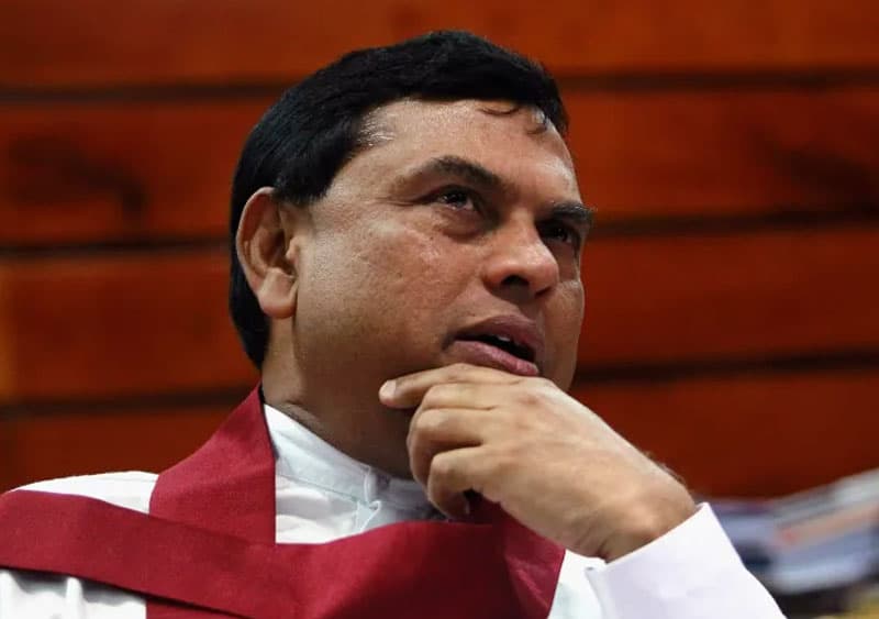 බැසිල් තීරණාත්මක රහස් සාකච්ඡා වටයක