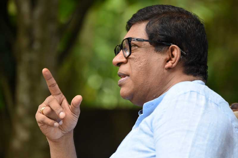 වාහන ආනයන නව රේගු බද්ද ! - රවිගෙන් විකල්ප ආර්ථික ප්රවේශයක්