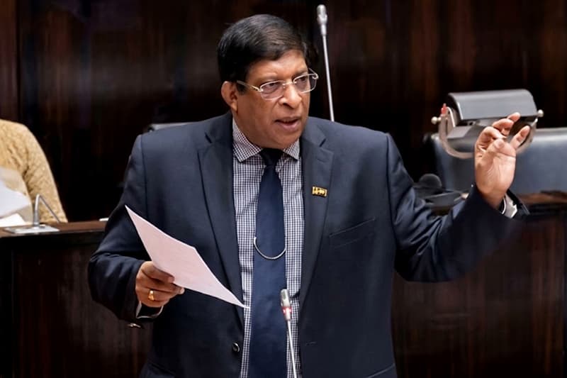ශ්රී ලංකාවේ ඩොලර් සංචිතවල සැබෑ තත්ත්වය ගැන රවී පාර්ලිමේන්තුවේදී ප්රශ්න කරයි