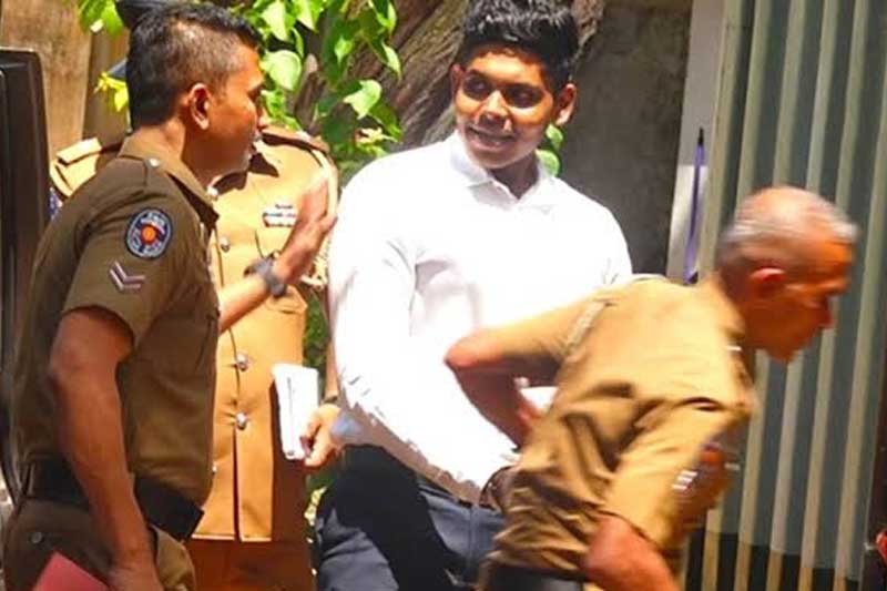 චීන ජාතිකයාගේ කෝටි 2ක මුදල් කොල්ලයට හිටපු රාජ්ය ඇමැති ශාන්ත බණ්ඩාරගේ පුත් අනුද ජනාදිත් රිමාන්ඩ්!
