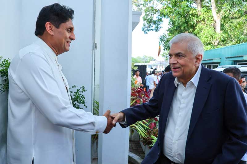 අධිකරණ ස්වාධීනත්වය සුරැකීමට විපක්ෂය එක මේසයකට: සජිත් කැඳවූ හමුවට රනිල් ඇතුළු පක්ෂ නායකයෝ රැසක් පැමිණෙති!