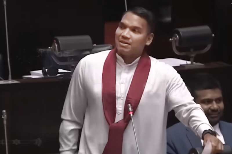 'විනිසුරුවන්ගේ වයස වැඩි කළාට අධිකරණ ප්රමාණය වැඩි වෙන්නේ නෑ': නාමල් ගෙන් ආණ්ඩුවට දැඩි ප්රහාරයක්!