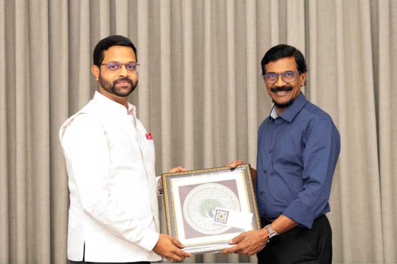 ඉන්දීය නියෝජ්ය මහකොමසාරිස් ජවිපෙ මූලස්ථානයට: ටිල්වින් සමඟ පැවැත්වූ සාකච්ඡාවේ ඇතුළාන්තය