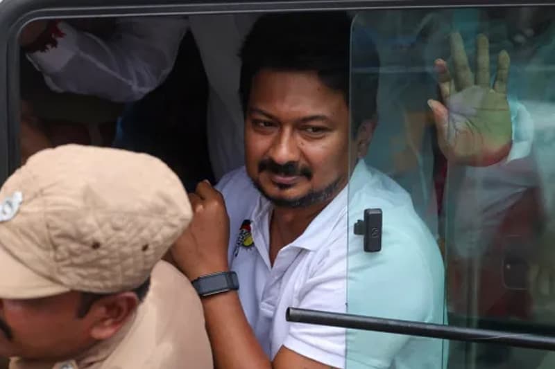 චෝදනා හමුවේ අත්අඩංගුවට ගත් උදයනිධි ස්ටාලින් ඇප මත නිදහස්!
