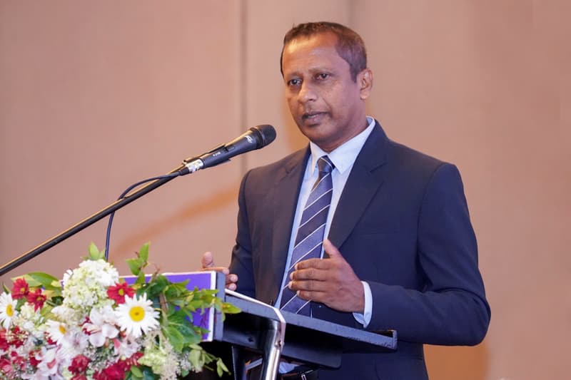 විදේශ ණය නැතිව දේශීය සල්ලියෙන් අධිවේගී මාර්ග තුනක් !