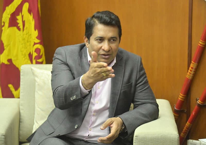 අපේ රටේ නීතියට ගරු කරන්න - ක්රීඩා ඇමති ICC නියෝජිතයාට කියයි