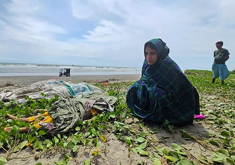 රෝහින්යා වැසියන් විශාල පිරිසක් ඩ්රෝන ප්රහාරයකින් ඝාතනය කෙරේ