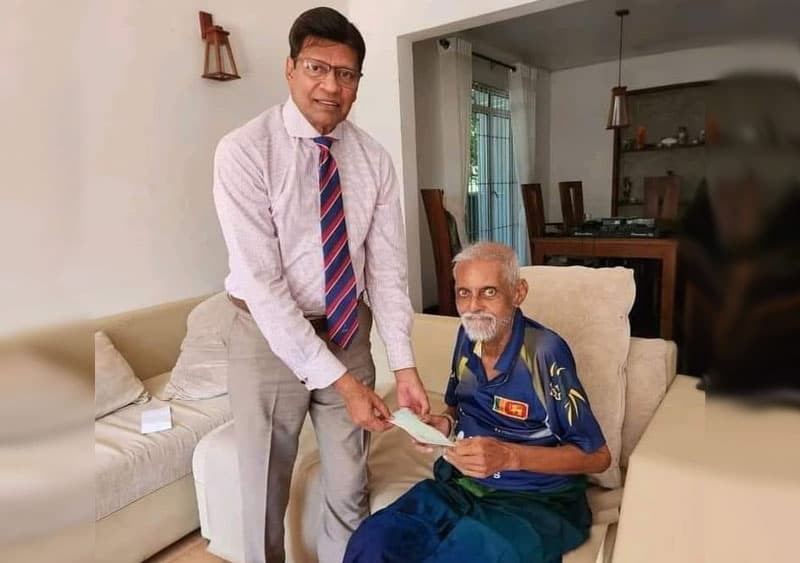 ශ්රී ලංකා ක්රිකට් පර්සිට ලක්ෂ 50ක් පිරිනමයි