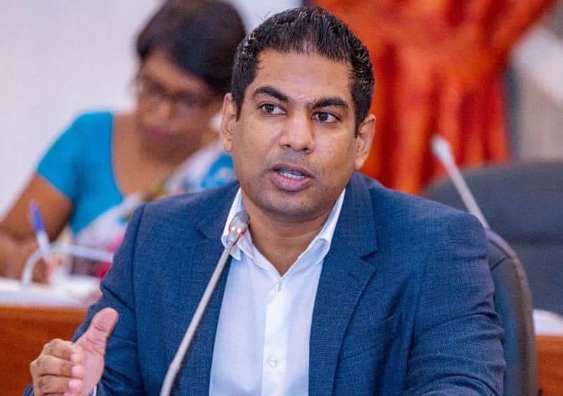 හම්බන්තොට තෙල් පිරිපහදුවක් හදන කොන්ත්රාත්තුව චීන සමාගමට