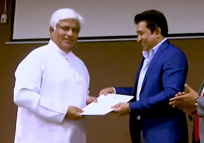 නීතිවිරෝධී තනතුරක් ගැන ක්රීඩා ඇමතිට දැනුම්දීමක් !