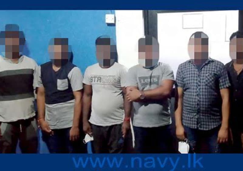 සසිරිබර මෙසිරිලක දමා යන්නට නොදී නාවික හමුදාව 20ක් අල්ලයි