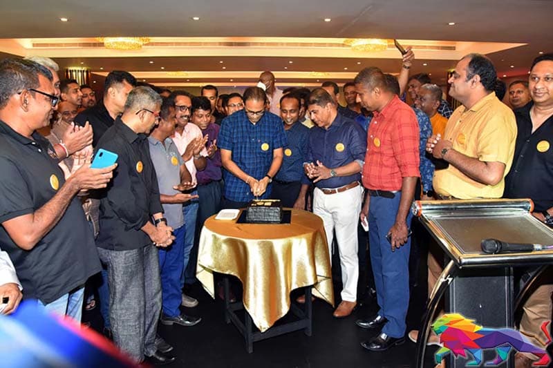 කොළඹ ඩී එස් සේනානායක 90 කණ්ඩායම අලුත් උන හැටි