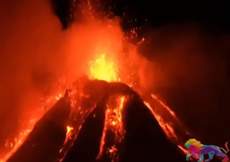 ලෝක උණුසුම වැඩිකරමින් එත්නා ගිණි කන්ද සක්රීය වෙයි.