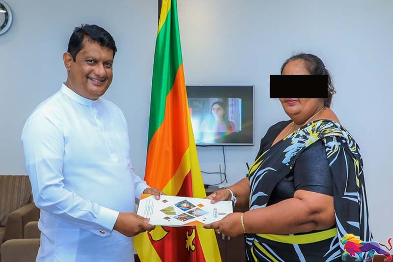 ලක්ෂ 650ක වංචාවක් : ඇමති ගොඩහේවාගේ උපදේශිකාවක් අත්අඩංගුවට