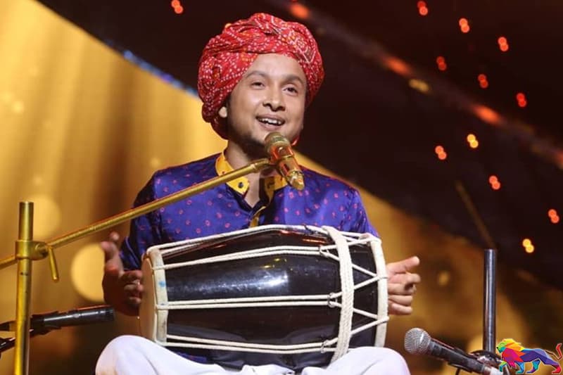 ඉන්දියානු රියැලිටි සංගීත ලොව මන්මත් කරවන 'පහදි කොලුවා'