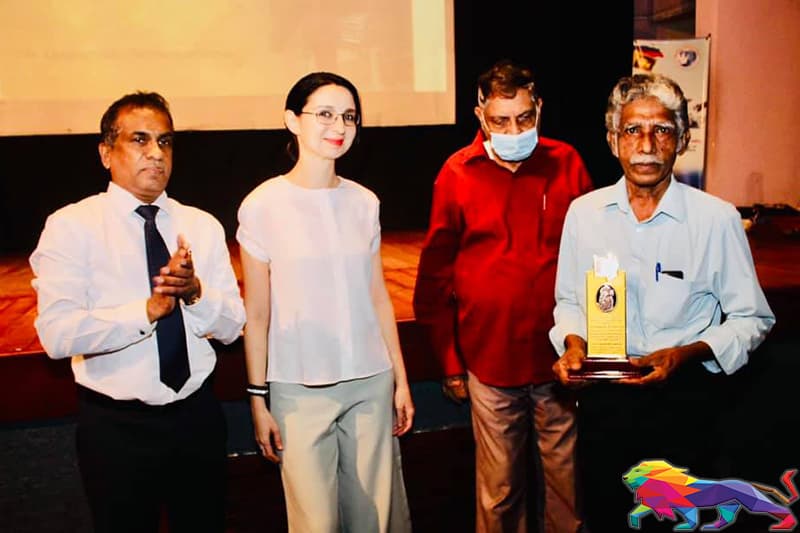 කරුණාතිලක හඳුන්පතිරණ සහ ආරියරත්න විතාන "ලියෝ තොල්ස්තෝයි" සම්මානයෙන් පිදුම් ලබයි
