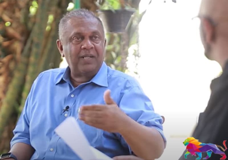 ''මංගල, කසාද නොබැඳේ ඇයි" ? - VLOGE දර්ශන ප්රශ්න කරයි (වීඩියෝ)