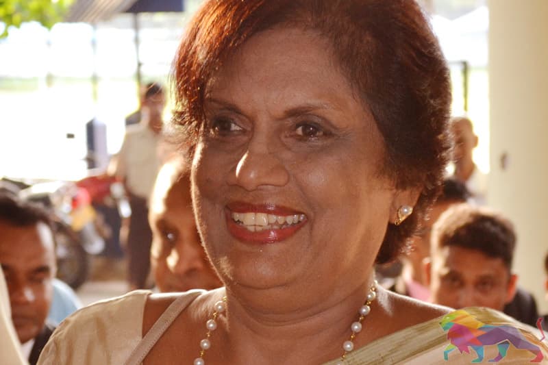 ශ්රීලනිපය රාජපක්ෂලාට බිලි දෙන්නේ නෑ: චන්ද්රිකා නැවතත් පෙරමුණ ගනී!