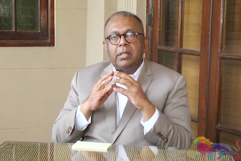 රාජපක්ෂලාගේ පච පත්තර මාෆියාව වැඩ අරඹයි: මංගලගේ උත්තරෙන් ගම්මන්පිල අමාරුවේ!